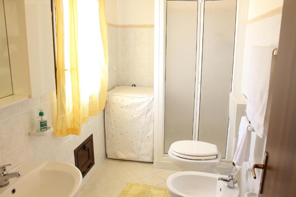 Rosy's Apartments room 2